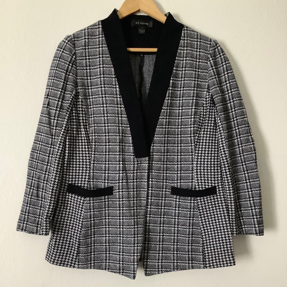 St. John Black & White Blazer Size 10